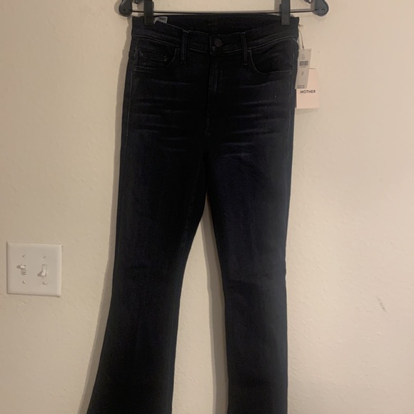 NWT MOTHER WEEKENDER FRAY JEANS - Picture 6 of 16